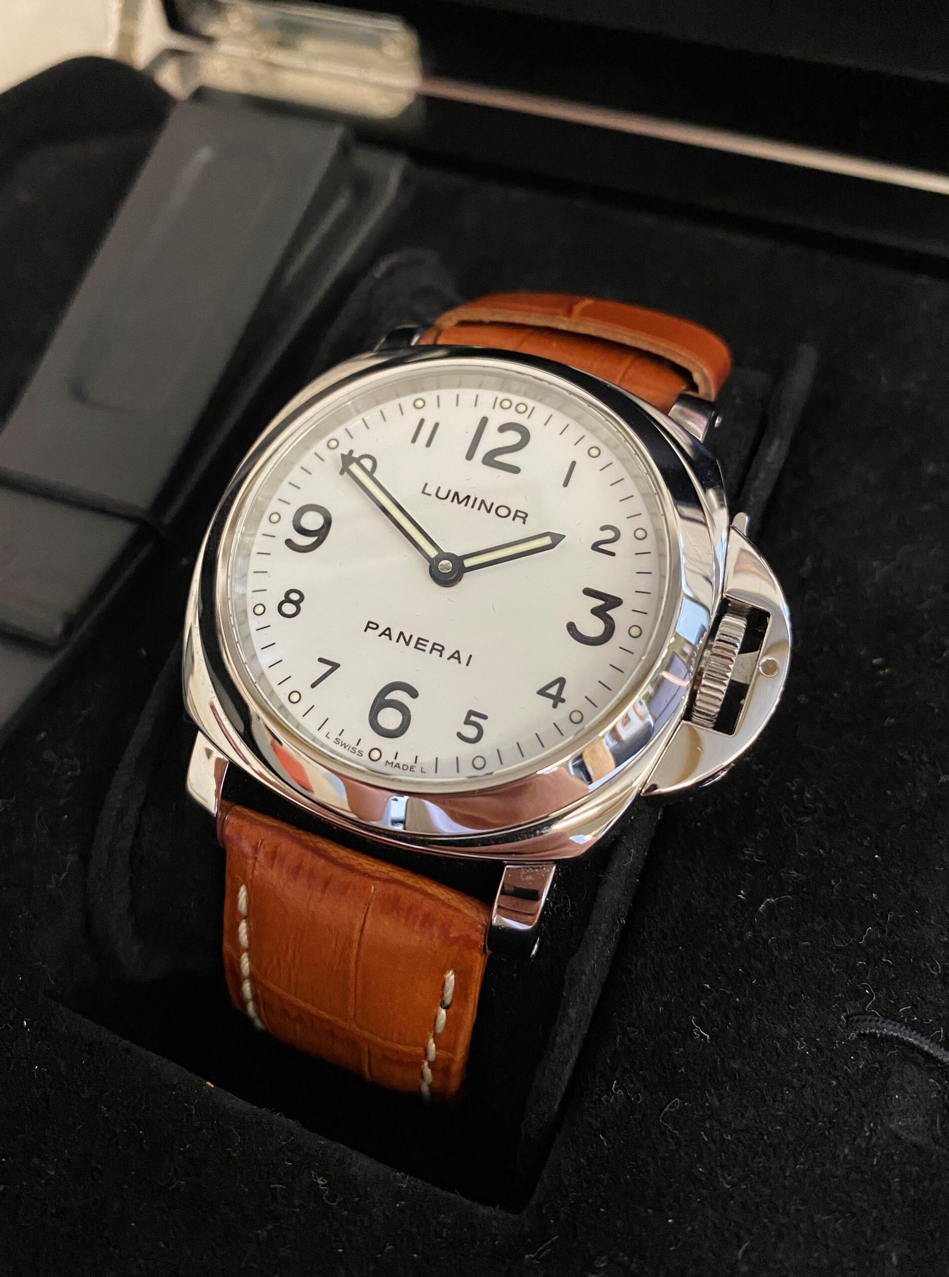Panerai Luminor Base